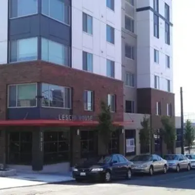 Leschi House Apartments